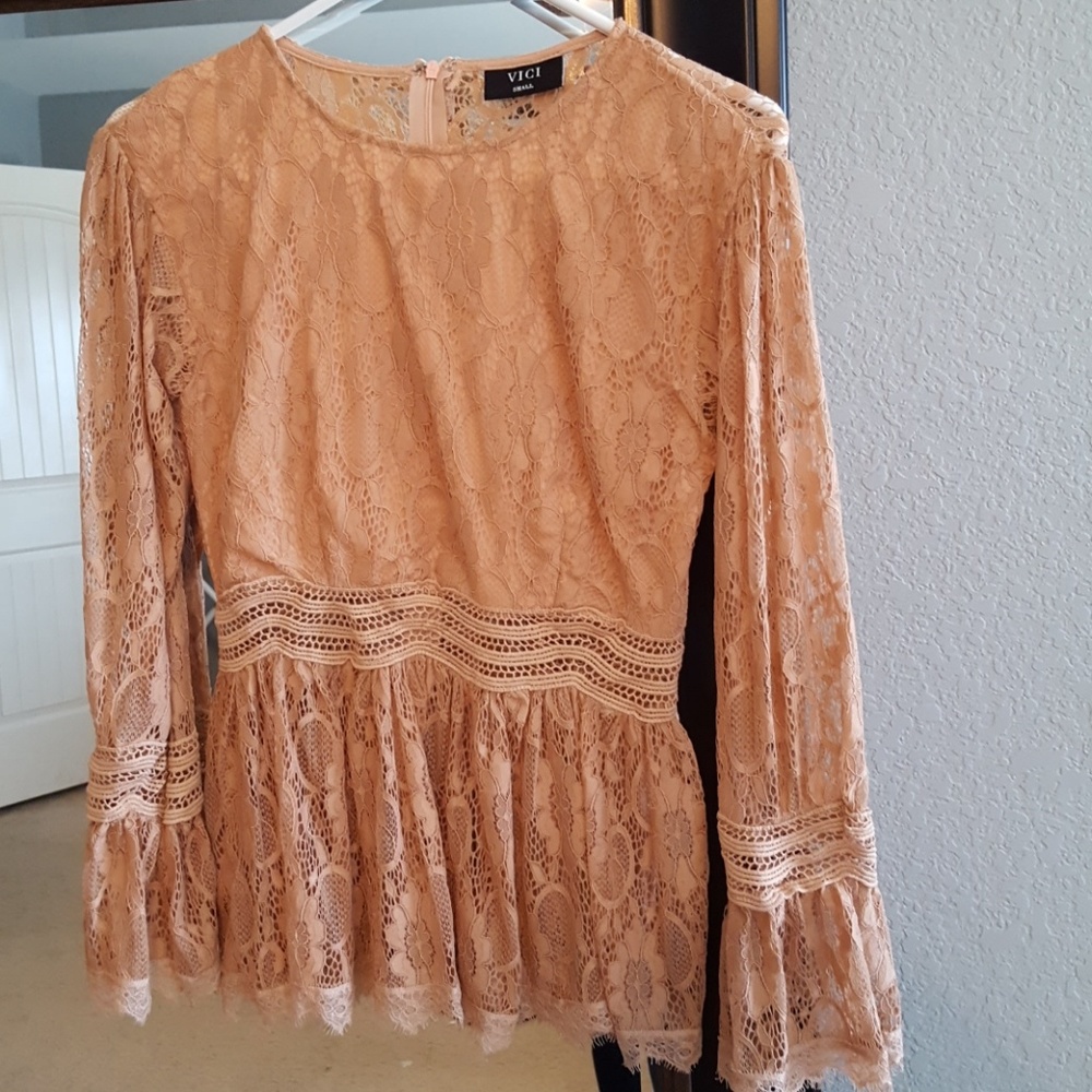 Vici lace top